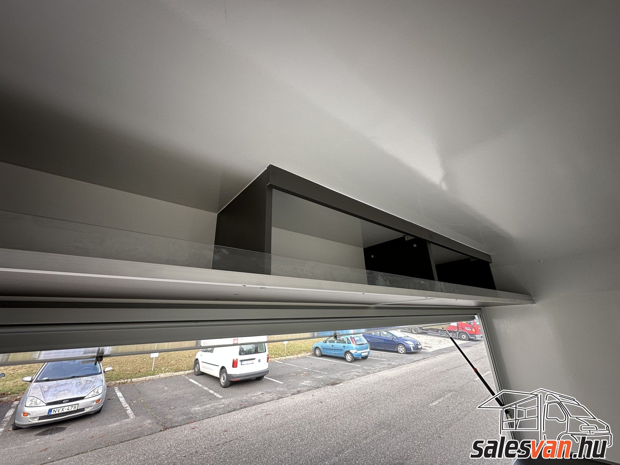 New Food Truck 3.6m "M" 1.3t 220V Furniture