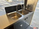 Mercedes Sprinter Food Truck Inox Basic Bútorzattal